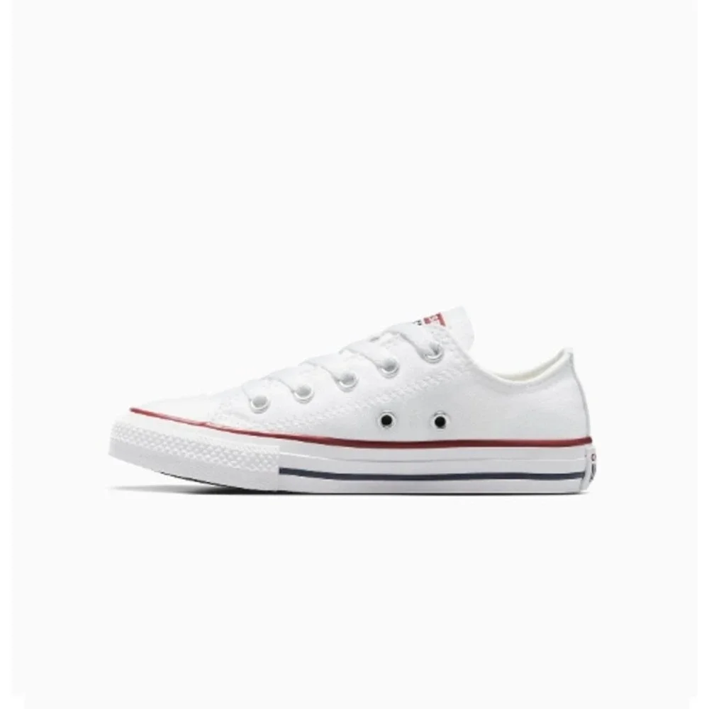 Converse Chuck Taylor‎ All Star Low Top White Youth Sneakers Size 2 NWB
